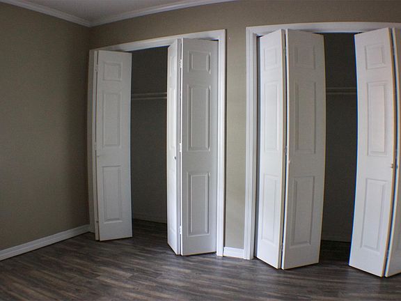 3rd image of 513 Circle Dr APT B2