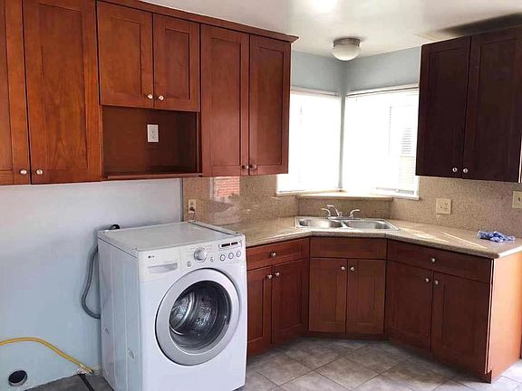 3rd image of 6165 Sultana Ave