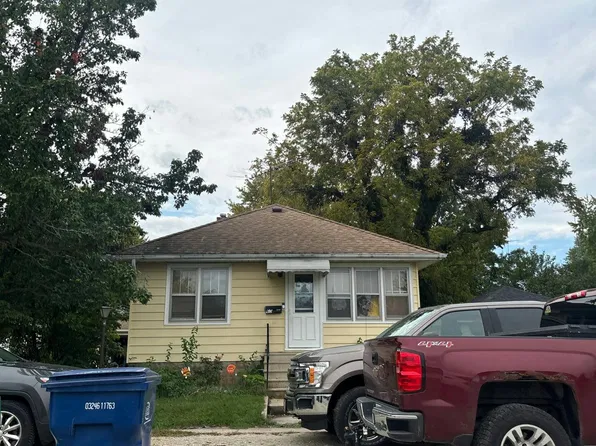 60 N Washington St, Coal City, IL 60416