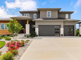 3707 W 158th Ter, Overland Park, KS 66224