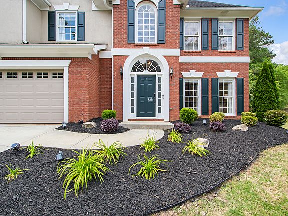 3rd image of 1390 Watercove Ln