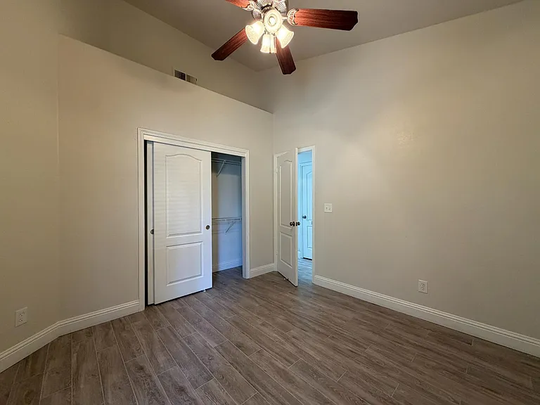 2128 E Saint Andrew Dr — Photo 15