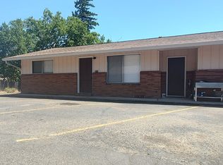 140 Shell Ln #8, Winchester, OR 97495