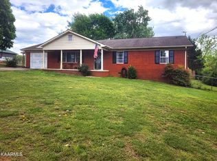 2712 Old Niles Ferry Rd, Maryville, TN 37803