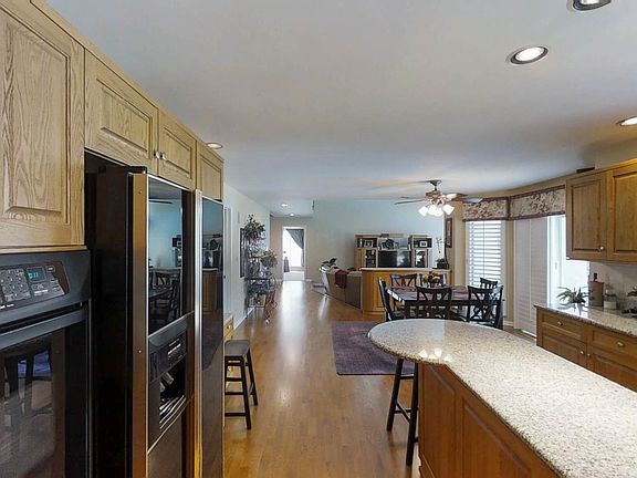 5th image of 1301 E Brookwood Dr