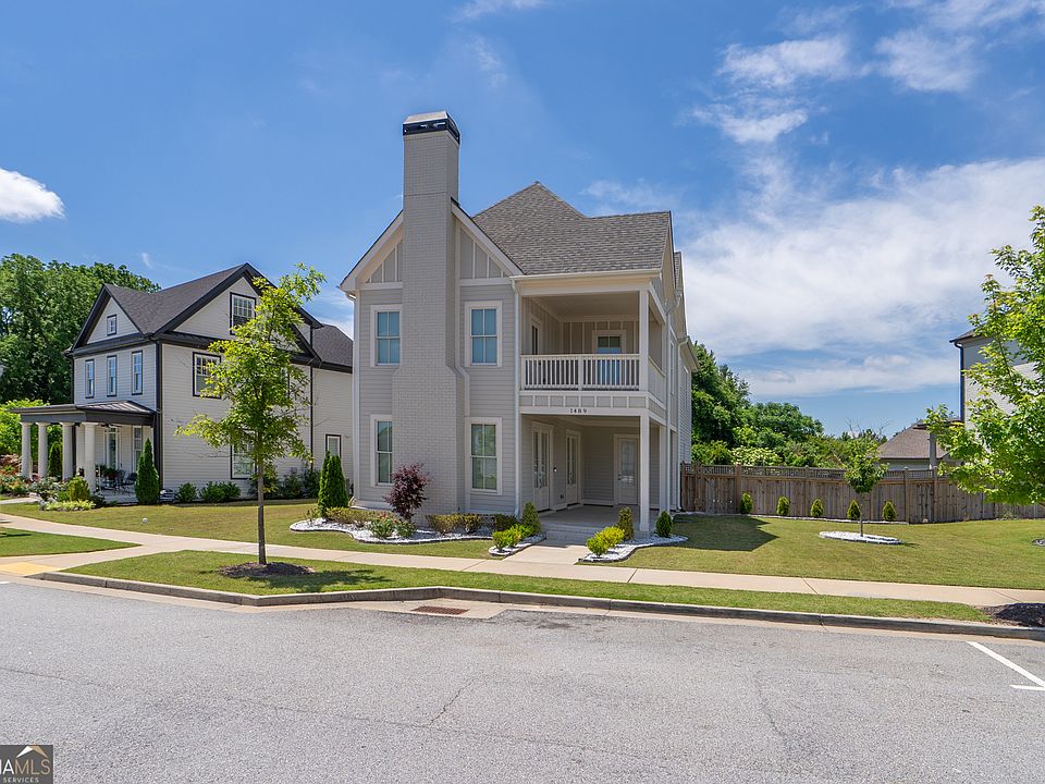 1st image of 1489 Spruce Dr