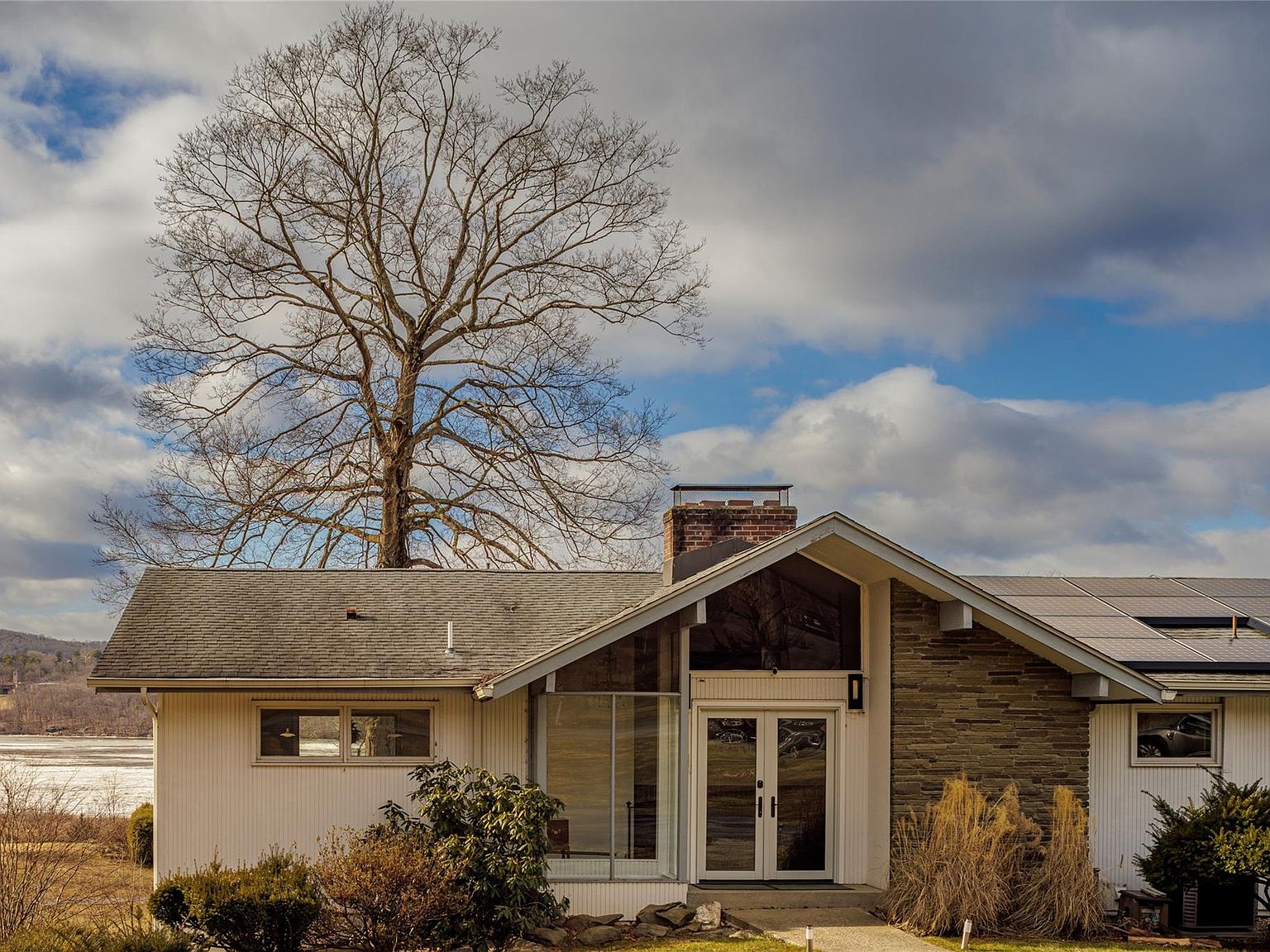 19 Scenic Drive, Hyde Park, NY 12538 | Zillow