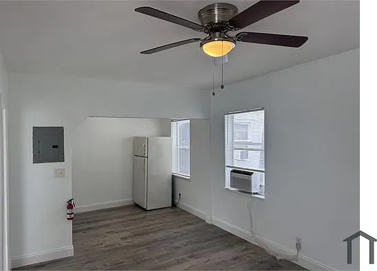 1020 N 19th Ave — Photo 9