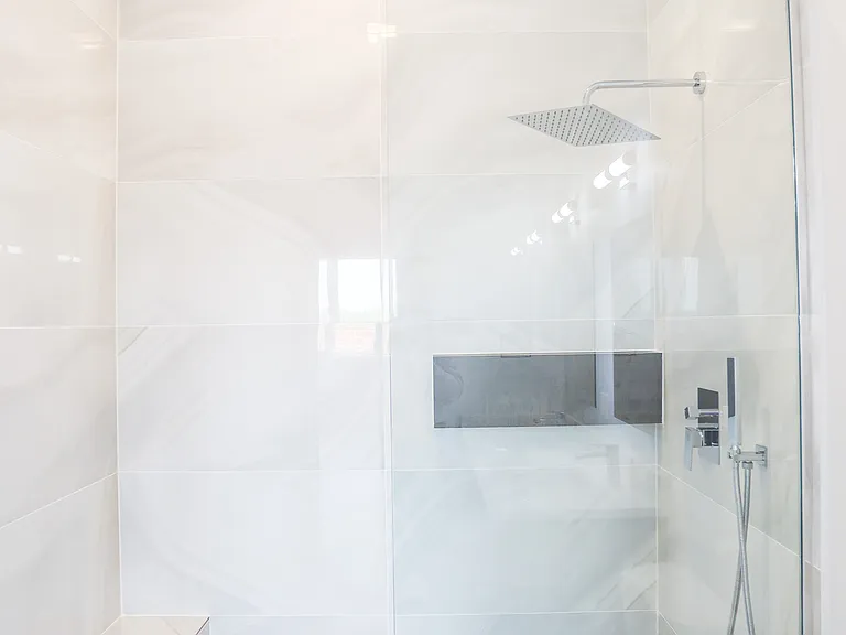 2402 W Carmen Ave #201 — Photo 8