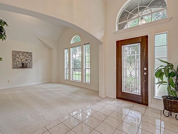 Inviting Floors and a very welcoming foyer.