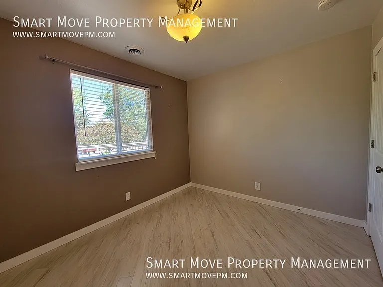 2705 E Mendota Dr — Photo 14