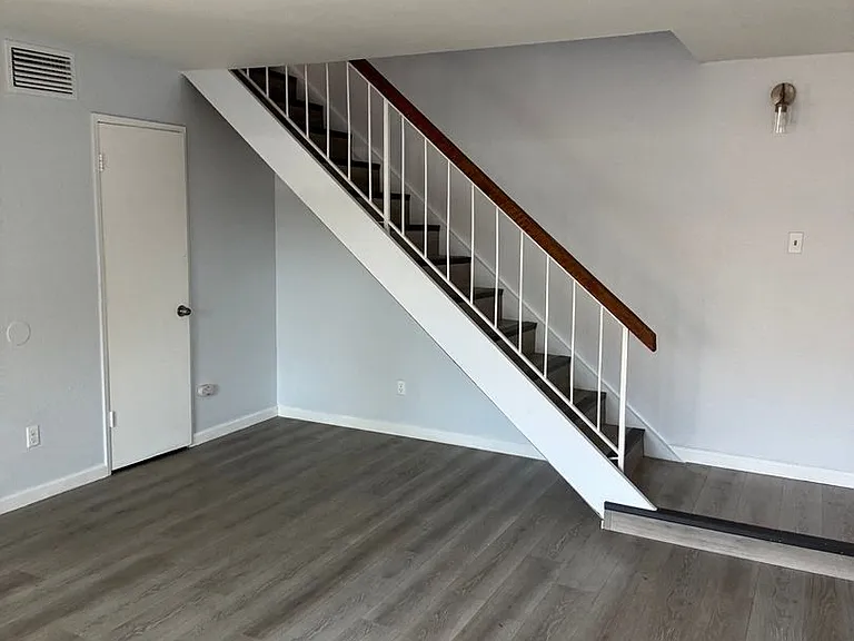 2731-2751 Don Juan Dr — Photo 16
