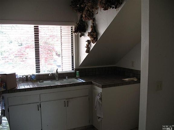 5th image of 1380 Hasty Ct