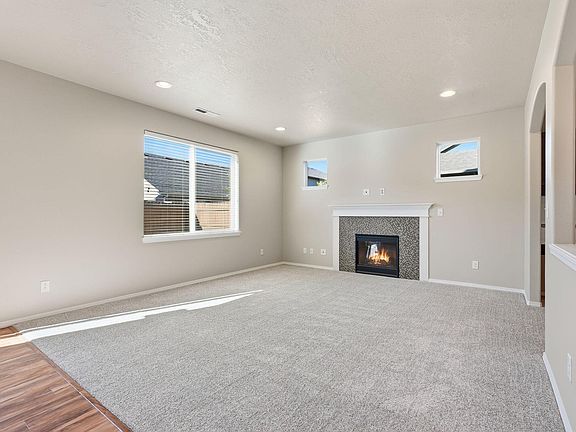 5th image of 21141 SE Azalia Ave