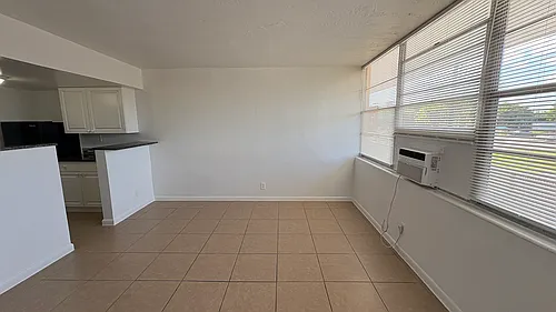 4611 South Congress Ave Photo 1