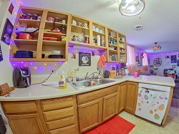 3rd image of 1200 Bluemont Ave APT 1