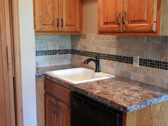 5th image of 728 Crazy Horse Rd APT 5