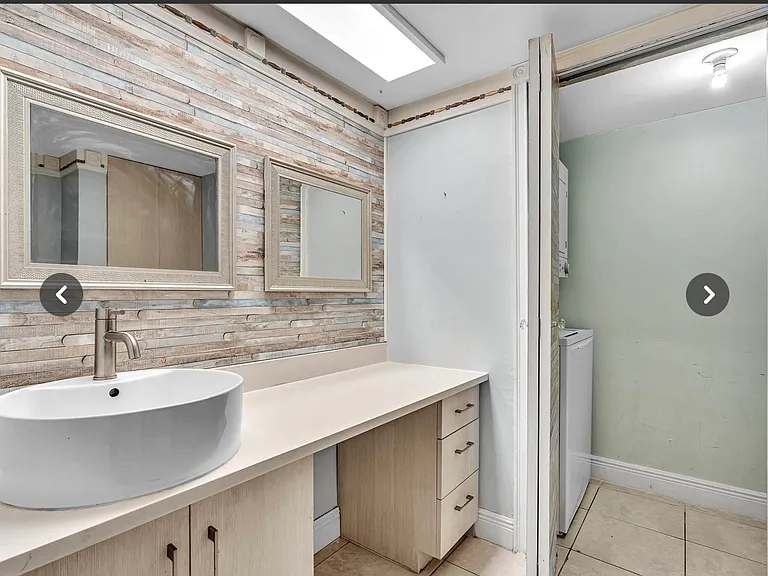 8111 SW 24th St #8111 — Photo 2