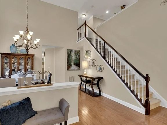4th image of 30 Ebersohl Cir
