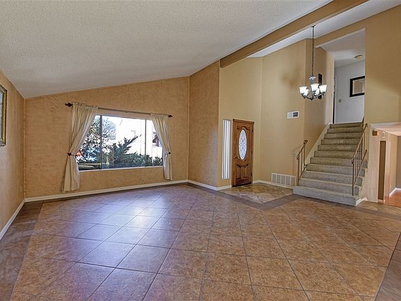 5th image of 9161 Renato St