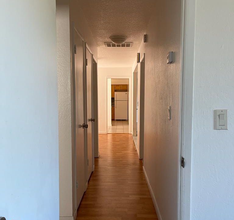 1st image of 556 S Fair Oaks Ave APT 1