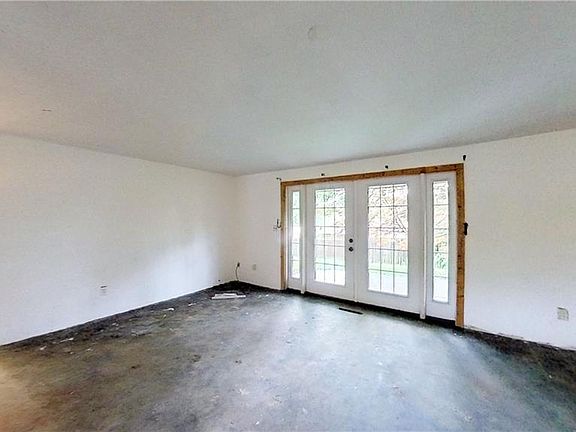 5th image of 7149 Mandrake Dr