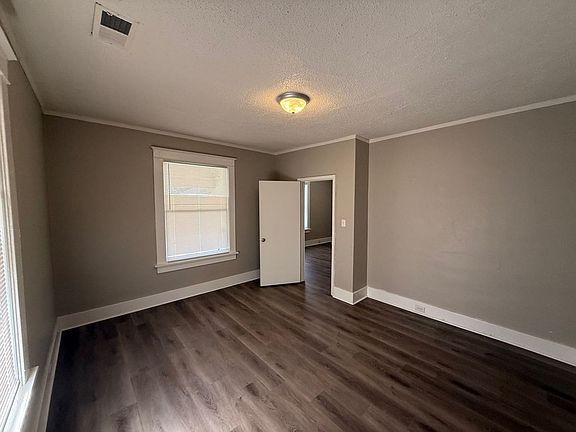 5th image of 434 Malvern St