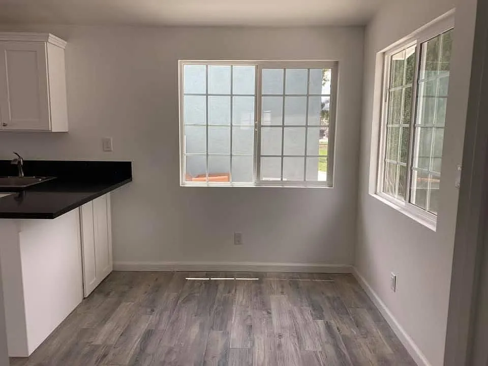 1 bed, 400 sqft, $2,200 — Photo 2