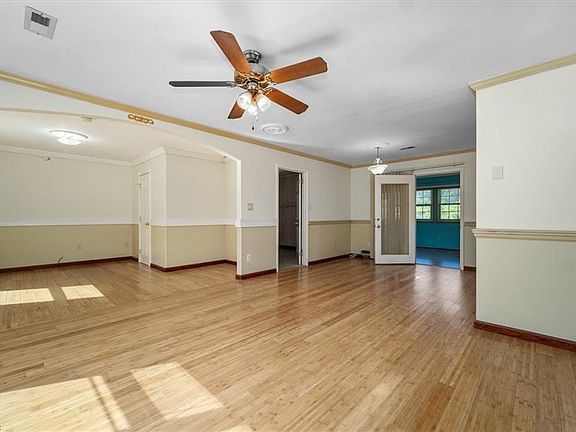 4th image of 661 Newman Dr