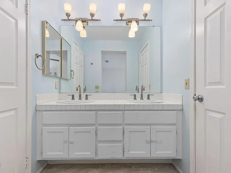 2871 Ashley Dr — Photo 26