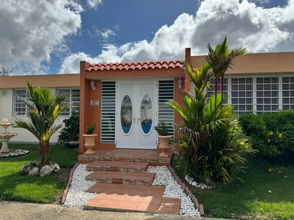 201 Calle Zeus Urbanizacion Manati #3, Manati, PR 00674