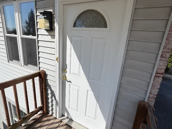 517 Fivepointville Rd, Denver, PA 17517