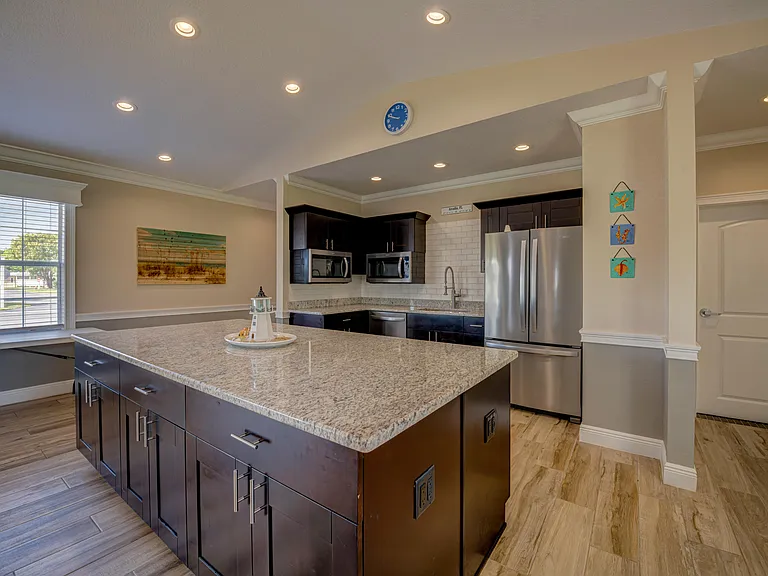 Oakview Estates — Photo 8