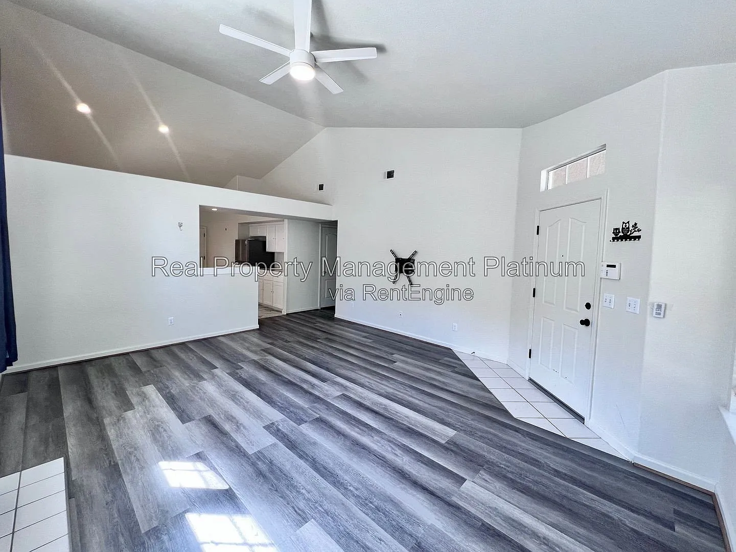 3 bed, 2.0 bath, 1458 sqft, $2,350 — Photo 3