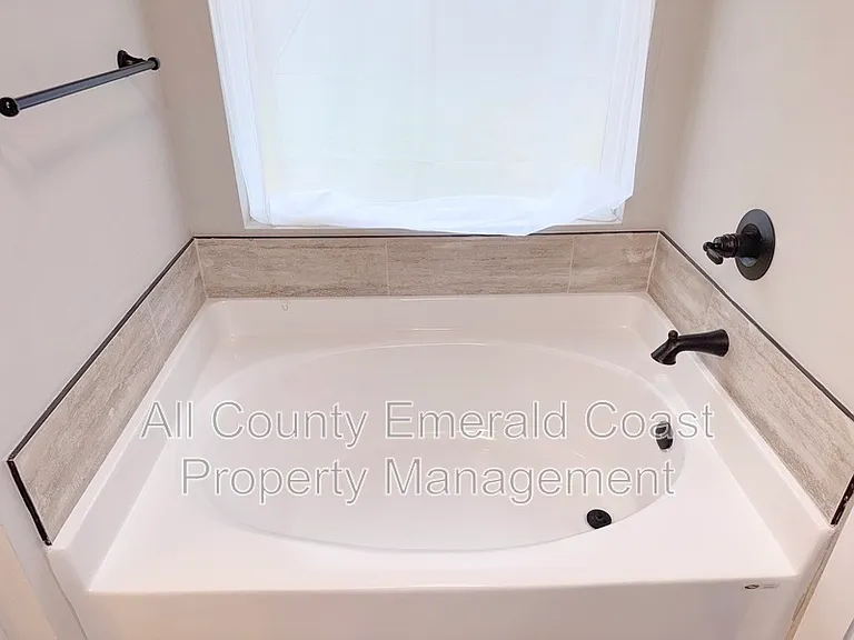 282 Magnolia St — Photo 38