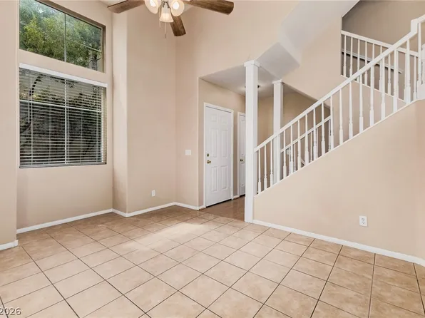 8401 Tiger Woods Ave, Las Vegas, NV 89128