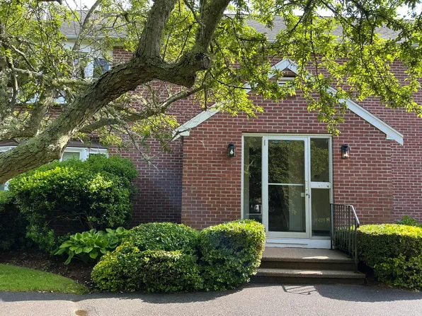 775 W Main Street APT 1, Hyannis, MA 02601