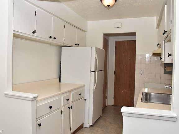 Crestway kitchen shot