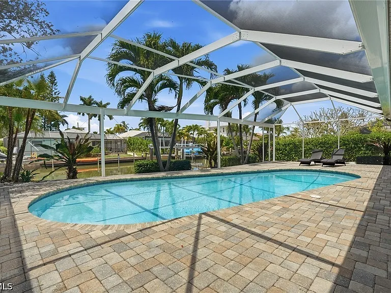 1590 Sandpiper St — Photo 32