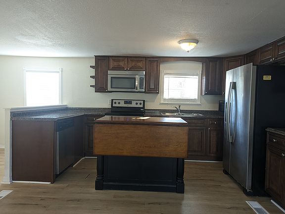 2nd image of 262 Taho Cir #47