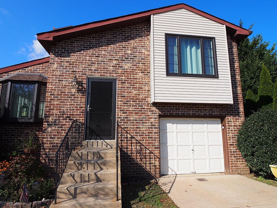 1st image of 13030 Trina Dr