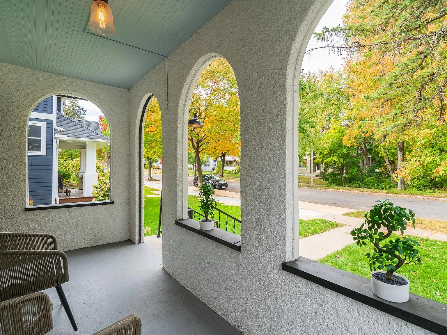 3 bed, 2132 sqft, $4,200 — Photo 3