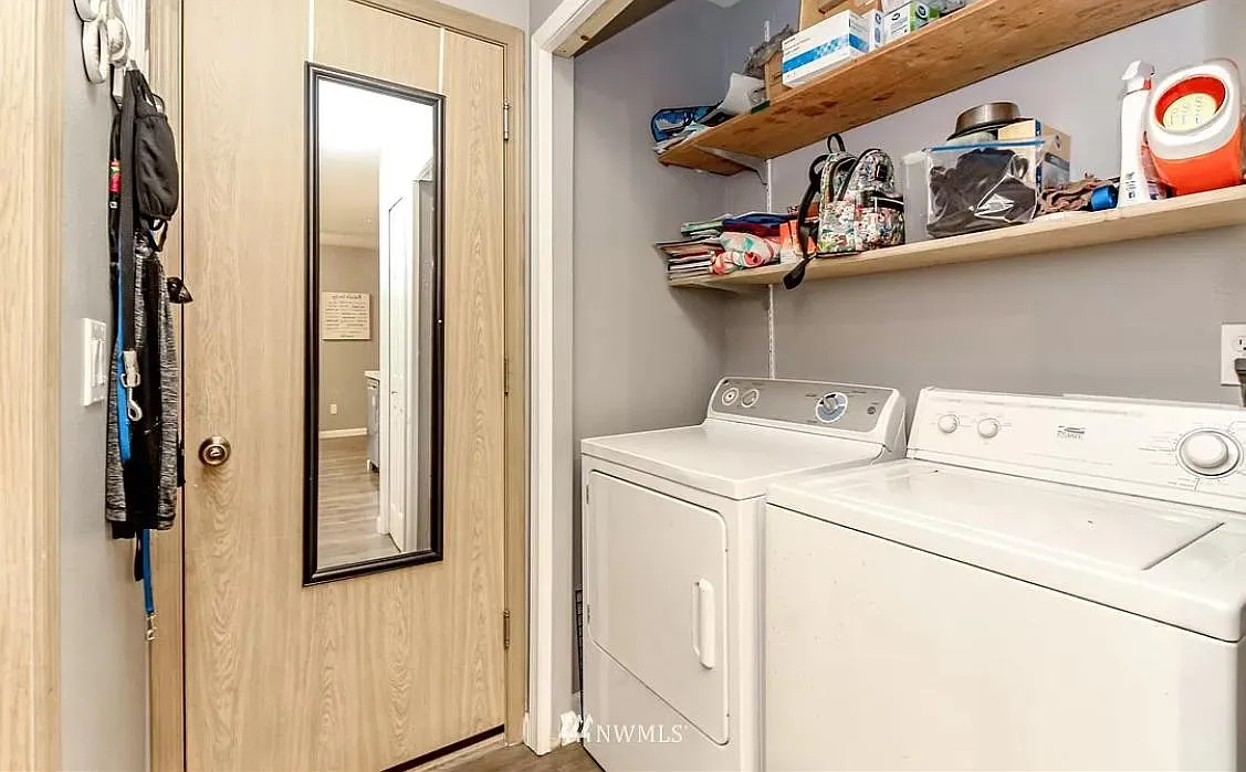 16115 Camden Dr E — Photo 4