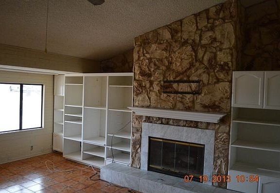 2nd image of 5739 Mariposa Pl