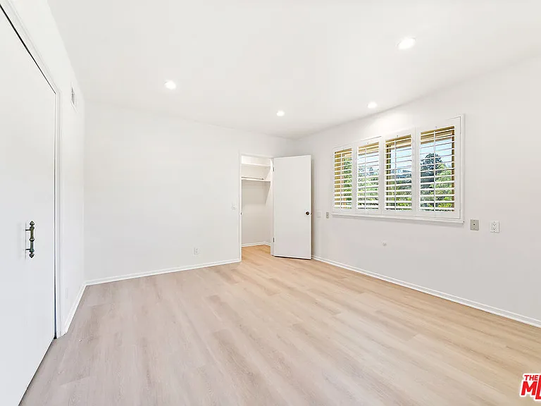 8900 Alto Cedro Dr — Photo 32