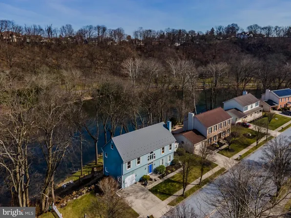 866 Acri Rd, Mechanicsburg, PA 17050