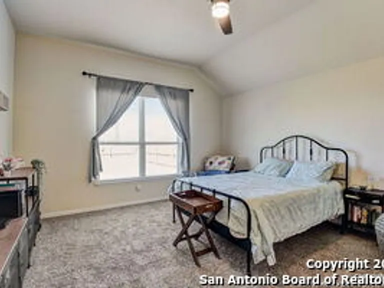 3929 Pease Park — Photo 15