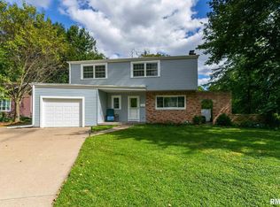 1213 Broadlawn Ave, Bettendorf, IA