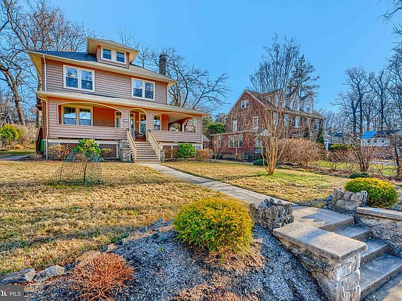 2nd image of 2215 South Rd