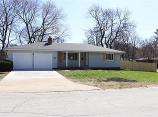 5643 Glenwood St, Mission, KS 66202